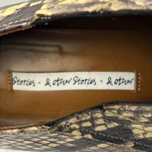 & Other Stories Snakeskin Pointed Toe Ankle Chelsea Bootie Stacked Heel Size 7 - Picture 12 of 13